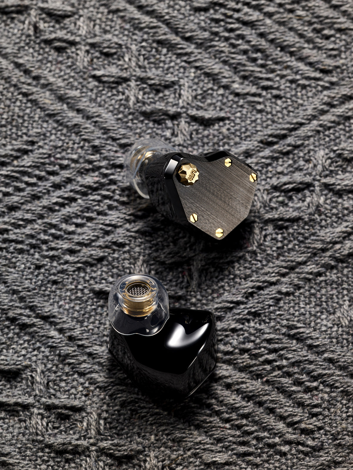 UM Mest Jet Black - Dreamy Cable